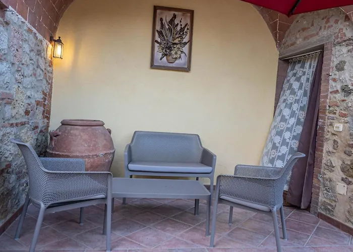 Podere Mona Апартаменты Помаранче